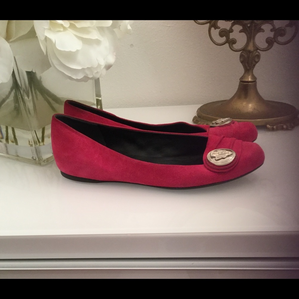 Gucci Flats Suede